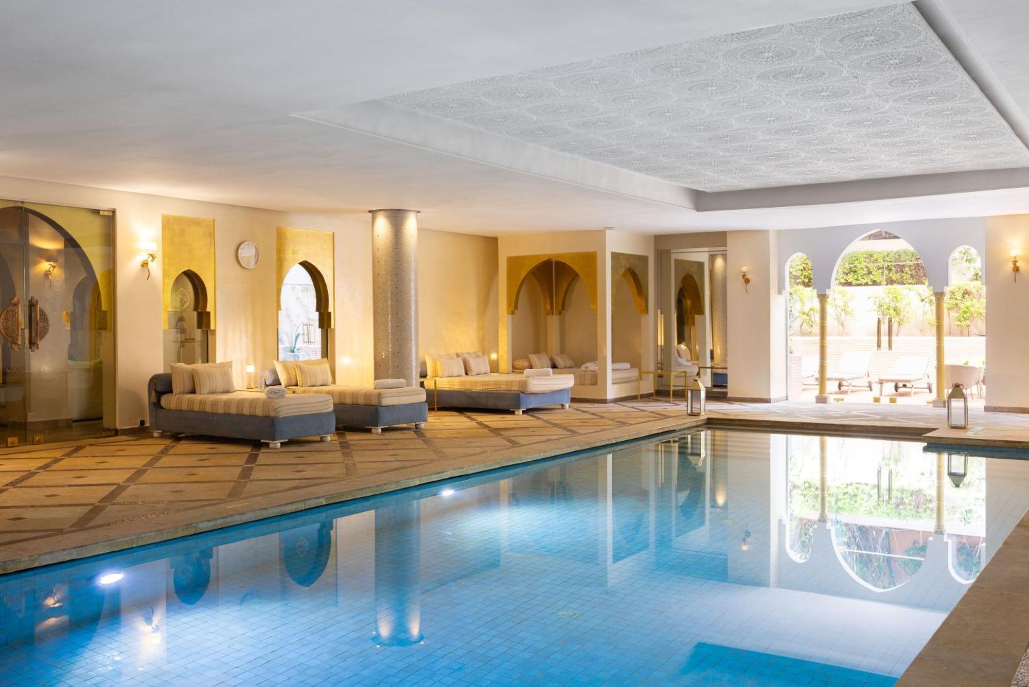 Sofitel Marrakech Palais Imperial & Spa Марракеш Екстер'єр фото The swimming pool at the hotel